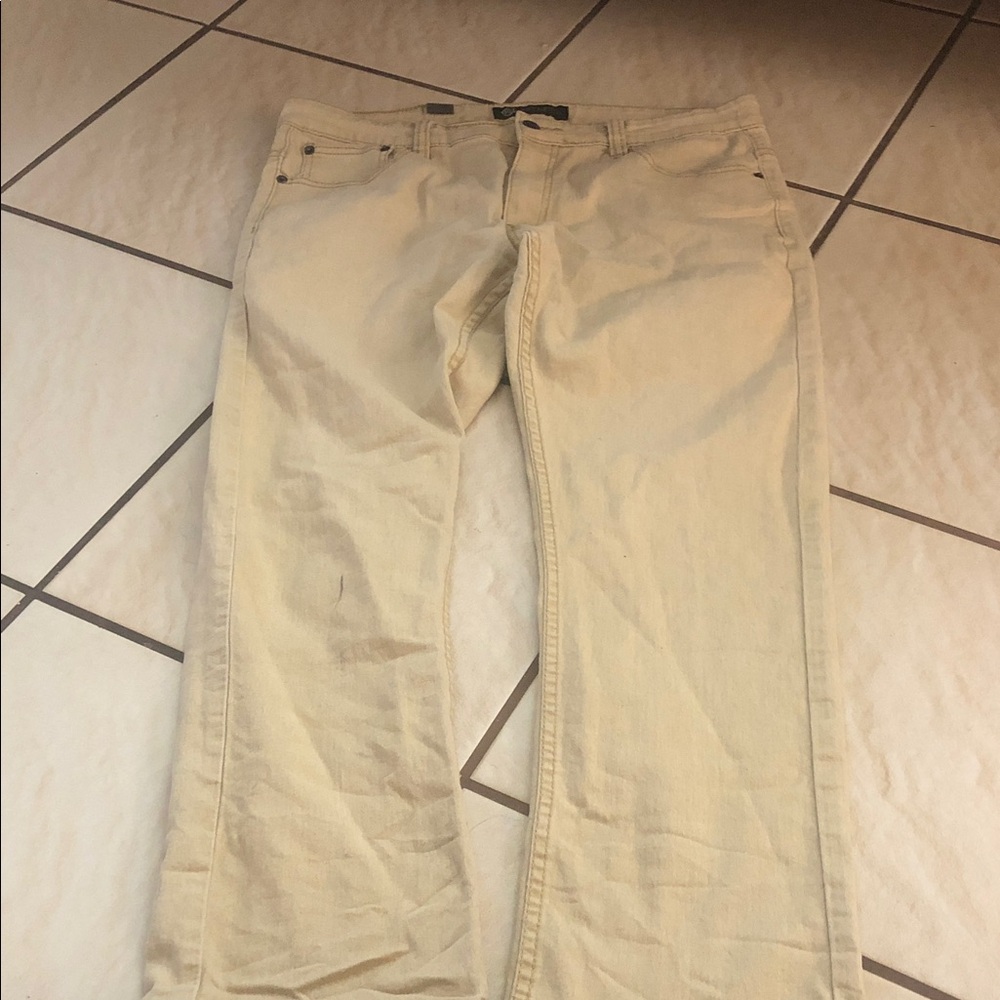 Men's Relaxed Fit Cream Jeans